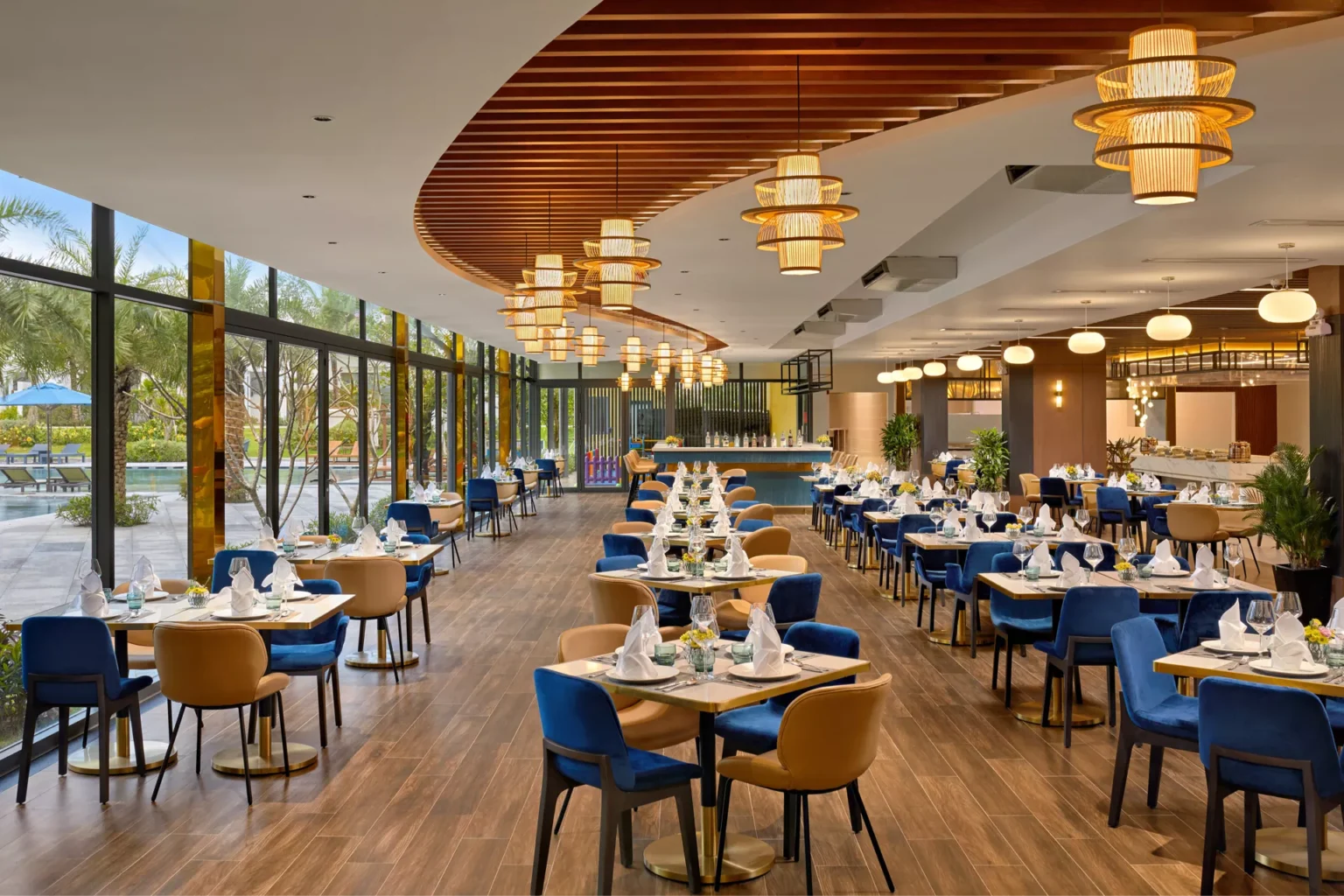 1 Royal Cafe